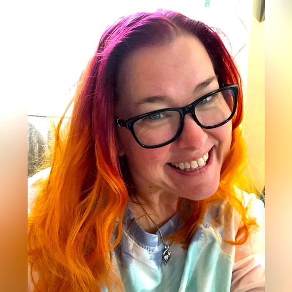 Meet your Posher, Amy - Picture 1 of 1